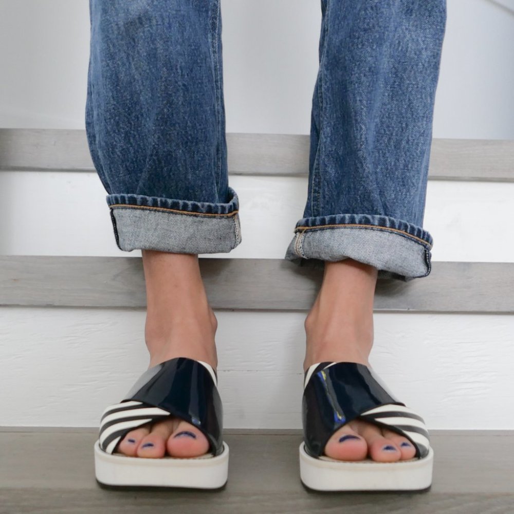 Flamingos Sandals - Picture 3 of 6